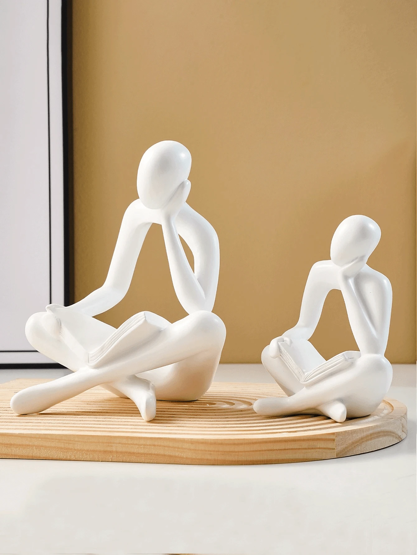 1 Tượng trang trí trừu tượng hình người đang đọc sách, làm bằng nhựa resin, thích hợp để trang trí văn phòng, lễ tốt nghiệp, phòng ngủ, quà sinh nhật, quà tặng giáo viên, quà tặng Ngày của Mẹ. - Bộ sách - Xem 1