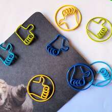 10pcs Office "Thumbs Up" Gesture Paper Clips, Random Colors, Fun Data Clips, Student Exam Paper Clips, Thumb-Shaped Hair Clips - Give a Thumbs Up - View 1