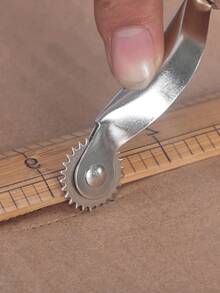 Gelbes Nähmarkierungsrad, ergonomischer Griff mit sanfter Rolle, präzises Werkzeug zum Markieren von Stoffen, langanhaltend Nachverfolgungsrad geeignet für Nähbeginner, Schneider, Stickbegeisterte, verwendbar für Bekleidungsherstellung, Stoffmarkierung, Patchwork, Ledermarkierung, DIY Nähhandwerke - Rundschaft-Anreißrad - Übersicht 7