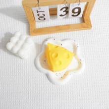 1个逼真减压奶酪三角TPR材质挤压玩具，愚人节恶作剧趣味仿真奶酪食物玩具挤压减压小工具 - 黃色 - 查看 8