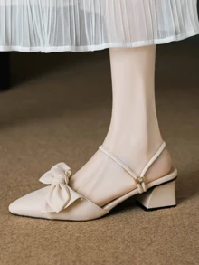 Sandal đế bệt kiểu Pháp thắt nơ mới năm 2026, sandal mũi nhọn thanh lịch dành cho nữ, thích hợp cho mùa xuân/hè. - Màu be - Xem 5