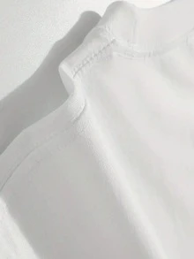 T-shirt Disney sous licence, en pur coton, adorable t-shirt à col rond doux avec motif Mickey Mouse, regorgeant de détails de design éclatants, un cadeau Disney, le tissu est durable et facile d'entretien, adapté aux sorties quotidiennes, aux trajets domicile-travail et autres occasions, plein d'esprit des fêtes. - Blanc - Voir 3