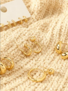 6Pcs Plated 18K Gold-Tone Assorted Hoop Earring Set For Women: Classic & Chic Design With Multiple Sizes (Small Mini, Medium, Large), Lightweight & Comfortable For All-Day Wear, Versatile Accessory Ideal For Daily Outfits, Office Attire, Date Nights, Cocktail Parties, Wedding Receptions, Holiday Gatherings, Brunch With Friends, Weekend Getaways & Gifting To Jewelry-Loving Individuals, Professional Women, Fashion Enthusiasts, Special Occasion Celebrants & Minimalist Style Lovers - 金色 - 查看 5