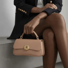 Elegant Structured Women's Handbag With Removable Strap. Made Of Premium Synthetic Leather. - 裸色 - 查看 3