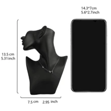 这款白色花瓶饰有精美的人形图案，非常适合用来插放羽毛草、芦苇和其他花卉。其波西米亚风格的设计使其成为理想的礼物、办公室装饰或家居饰品。它也是送给新娘、母亲和其他女性的绝佳礼物。 - 多款式 - 查看 9