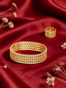 2件套 - 叶子和水滴形不锈钢手镯和戒指套装，细节精致，工艺精湛，耐磨不易褪色，叠戴在一起可打造更丰富、更美观的造型。 - 金色 - 查看 3