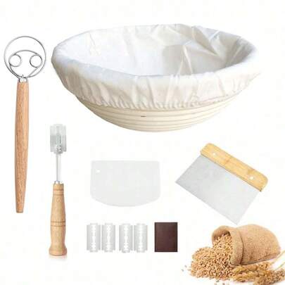 9英寸圆形藤编发酵篮套装，包含带布衬的藤编面包篮、面团刮刀、面团打蛋器、面包刀以及其他面包烘焙工具。藤编发酵篮+工具套装，适用于家庭自制酸面包发酵。