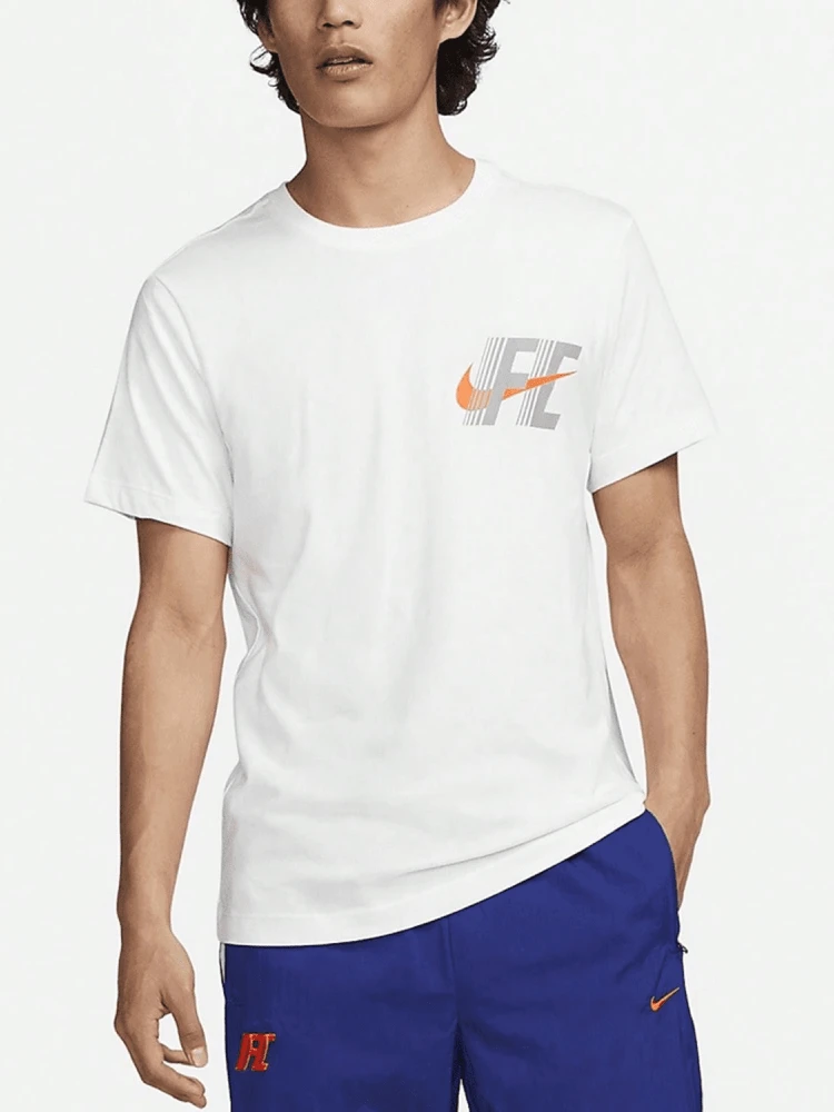 Camiseta Nike F.C. Dri-Fit de manga corta con cuello redondo y estampado de letras para hombre, color blanco - Blanco - Ver 1