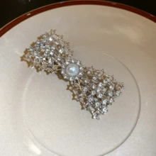 1pc Diamond & Pearl Hollow Bowknot Minimalist Fashion Hair Clip - Silver - View 1