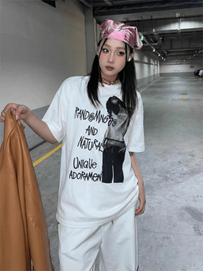 2026 Summer New Women's Round Neck Casual Loose Portrait & English Print Personalized Street Fashion Versatile Student Short Sleeve T-Shirt, 1 Piece