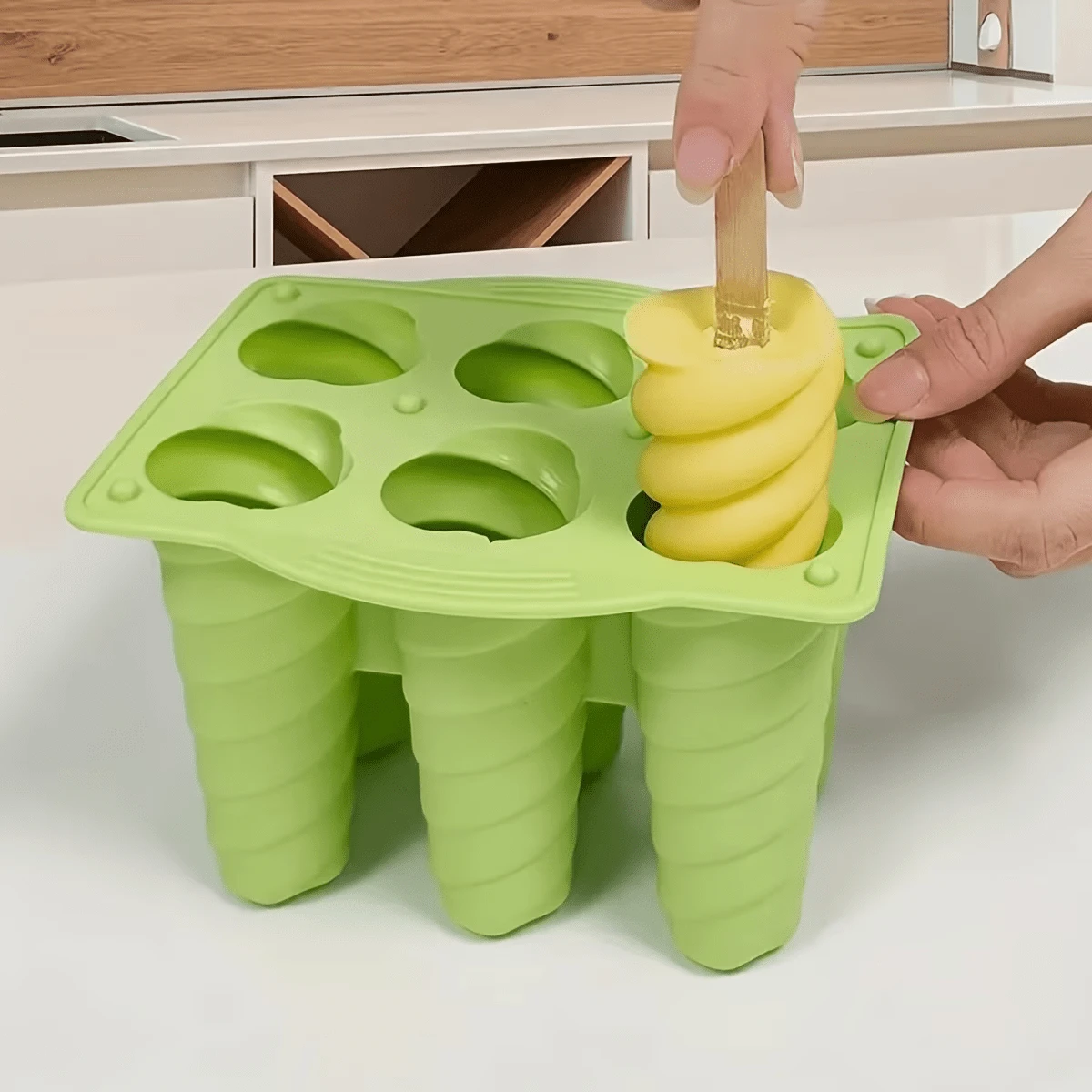 Cetakan Es Krim Spiral 6 Rongga, Cetakan Es Loli DIY, Wadah Es Loli, Baki Es, Aksesoris Pembuat Es, Perlengkapan Penting untuk Liburan Pantai Musim Panas - Hijau - View 1