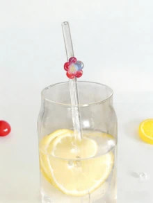 Bộ 1-5 ống hút thủy tinh tái sử dụng với họa tiết hoa nhỏ xinh, kiểu dáng tiểu cảnh hoa lá đẹp mắt, thích hợp sử dụng hàng ngày và trang trí nhà cửa. Lý tưởng cho đồ uống lạnh, trà chiều, sữa lắc, sinh tố, nước khoáng có ga, trà sữa, nước ép và các loại đồ uống lạnh khác. Thích hợp cho các bữa tiệc bãi biển, dã ngoại ngoài trời, cửa hàng tráng miệng, quán ăn vặt, đồ dùng tiệc tùng, họp mặt gia đình, ngày lễ tình nhân, mùa tựu trường. Món quà hoàn hảo dành cho các cô gái. - Xem 9