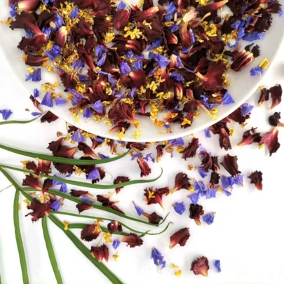 1 Pack 200/340g Candle Dried Flowers Fragrance Set, Includes Rose Petals + Forget-Me-Not Lavender Jasmine Gold-Edged Rose, Handmade Craft For Soap Candle Making, Preserved Flowers DIY Sachets, Holiday Wedding Party Decor, Confetti, Home Bedroom Decor Accessories, Sachet Ingredients, Bath & Shower, Suitable For Wardrobe, Kitchen, Shoe Cabinet, Air Freshening, Dried Red Rose Petals