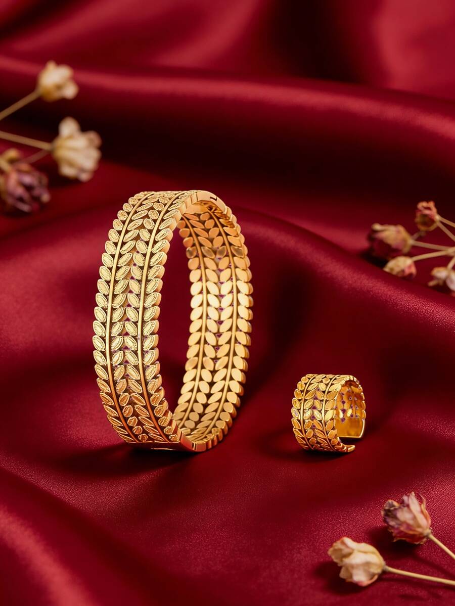 2件套 - 叶子和水滴形不锈钢手镯和戒指套装，细节精致，工艺精湛，耐磨不易褪色，叠戴在一起可打造更丰富、更美观的造型。 - 金色 - 查看 1