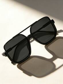 Kính mắt thời trang vuông cổ điển mới, gọng nhựa PC unisex, phù hợp cho chụp ảnh đường phố, lái xe, kỳ nghỉ, bãi biển, du lịch, phối đồ thời trang và sử dụng hàng ngày. - màu đen - Xem 5