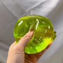 1个青苹果造型挤压玩具，绿茶汽水造型挤压减压玩具，柔软有弹性，趣味手持新奇玩具，适合成人派对、办公桌和家居装饰。[注：由于拍摄原因，可能存在轻微色差] - 彩色 - 查看 3