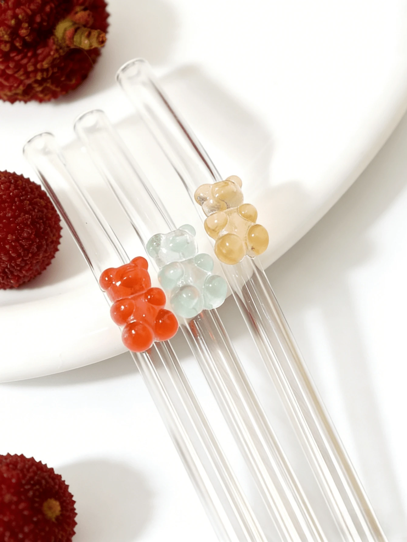 Ống hút thủy tinh tái sử dụng với họa tiết gấu nhiều màu sắc, đồ dùng uống dễ thương, đẹp mắt dành cho đồ uống lạnh và làm quà tặng, lý tưởng cho đồ uống đá, trà chiều, sữa lắc, sinh tố, nước có ga, trà sữa, nước ép và các loại đồ uống lạnh khác. Lý tưởng cho các bữa tiệc bãi biển, dã ngoại ngoài trời, cửa hàng tráng miệng, quán ăn nhẹ, đồ dùng tiệc tùng, họp mặt gia đình, tiệc trẻ em, Giáng sinh, Halloween, Ngày Valentine, mùa tựu trường. Thức uống tươi mát, món quà hoàn hảo dành cho các bé gái. - Xem 1