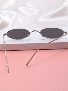 一副男士复古时尚小框眼镜，金属框椭圆形精致时尚眼镜，适合户外海滩佩戴 - 銀色 - 查看 2