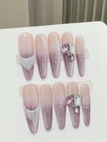 10片手工高跟鞋美甲贴纸，适合派对和日常佩戴，甜美的紫薯色调，纯白色，渐变美感，高跟鞋美甲设计，易于粘贴。10片Y2K风格手工美甲贴纸，适合女孩和女士在节日、派对、音乐节和日常佩戴，也是情人节和母亲节的理想礼物。按压式美甲贴纸。 - 紫丁香色 - 查看 8