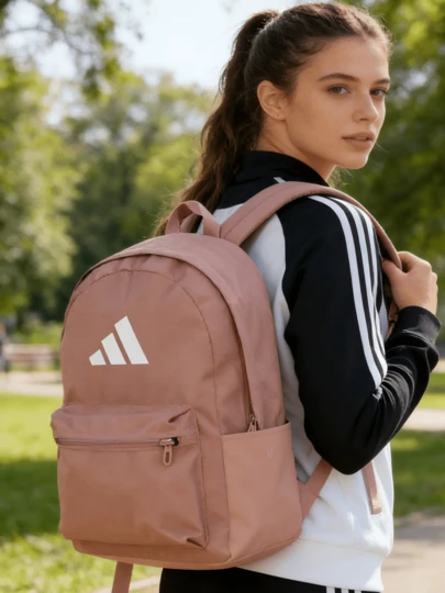 Adidas CLSC BARS BP 男女通用运动背包，户外旅行日用背包，学生书包（30.5*15*41.5厘米）IS7055
