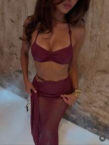 女士三件套沙滩装，浪漫无肩带比基尼套装，腰部镂空串珠链条设计网纱罩裙，适合海滩度假、泳装和休闲穿着，是海滩、泳池派对和夏季假日的理想之选。 - 紫色 - 查看 3