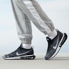 Zapatillas de running Nike Air Max Flyknit Racer de caña baja para hombre - Negro, gris y blanco - Ver 4