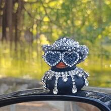 黑色菱形橡胶鸭汽车装饰 - 趣味办公礼物，酷炫仪表盘装饰，适用于汽车配件，黑色鸭身独特设计，耐用PVC材质，易于安装，强烈推荐，汽车装饰，汽车必备，可爱风格汽车配件，摩托车和自行车装饰 - 多色 - 查看 3