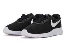 Nike Tanjun 簡約低筒 生活休閒鞋 女款 - 黑與白 - 查看 2