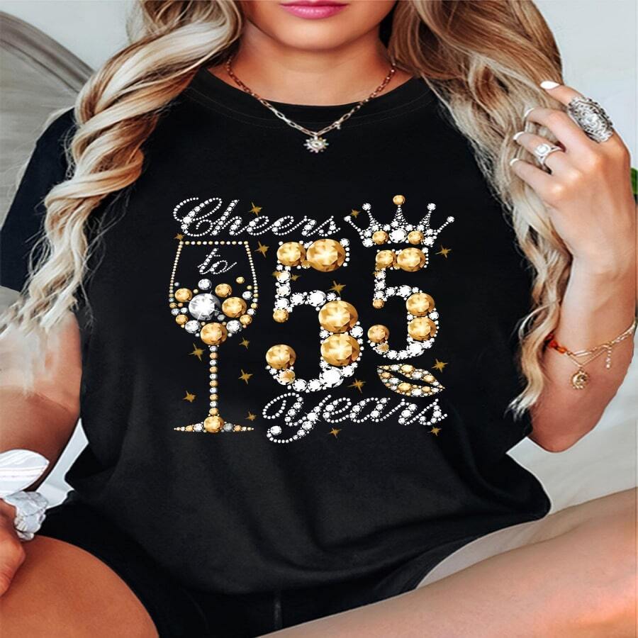 Camiseta con estampado de letras "¡Salud por 55 años!", Top casual de manga corta y cuello redondo para verano y primavera, Ropa de mujer - Multicolor - Ver 1