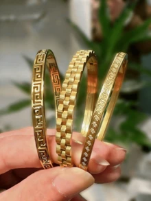 3件套高品质不锈钢花卉锆石齿轮女士手链，多元素首饰套装，包含链条、齿轮和四叶草设计，时尚百搭，适合日常佩戴、派对、节日、生日、婚礼、情人节，也可作为母亲节礼物送给妈妈。不易褪色。 - 金色 - 查看 8