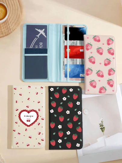 1个草莓、樱桃、蝴蝶结图案的PU皮革汽车登记卡夹，是送给汽车、卡车、摩托车和拖车车主的理想精美礼物。它也是旅行、返校、度假、旅行必备品和护照夹。