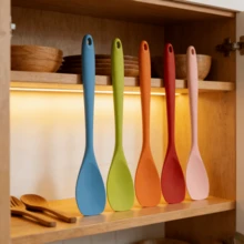 [2/4/6 piezas] Juego de espátulas de silicona suave, espátula multiusos para cocinar, rasqueta, utensilios de cocina resistentes al calor para sartenes antiadherentes, diseño sin costuras, apto para lavavajillas (azul/naranja/rojo/rosa/verde) - Ver 2