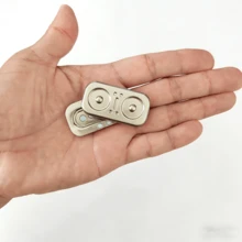 磁性金属旋转玩具——舒缓感官体验，有助于集中注意力，便携式EDC及办公桌玩具，适合男士，送给他的礼物/父亲的礼物 - 彩色 - 查看 21