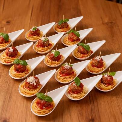 5 piezas/10 piezas/25 piezas/50 piezas Platos desechables, adecuados para comidas ligeras, picnics al aire libre, cafés, aperitivos, ensaladas, postres, comidas para llevar saludables