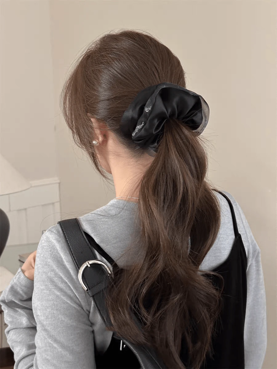 1pc Women's Black Satin Rhinestone Scrunchie, Fashionable High-End Hair Tie, Hair Accessory Ponytail Holders Scrunchy,Summer,Holiday,Travel - Black - View 1