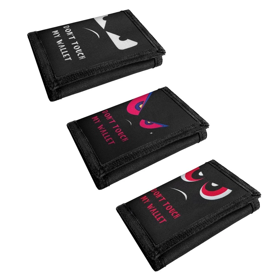 三折钱包，印有“别碰我的钱包”个性化图案，可装现金、硬币、身份证和钥匙链。 - 彩色 - 查看 1