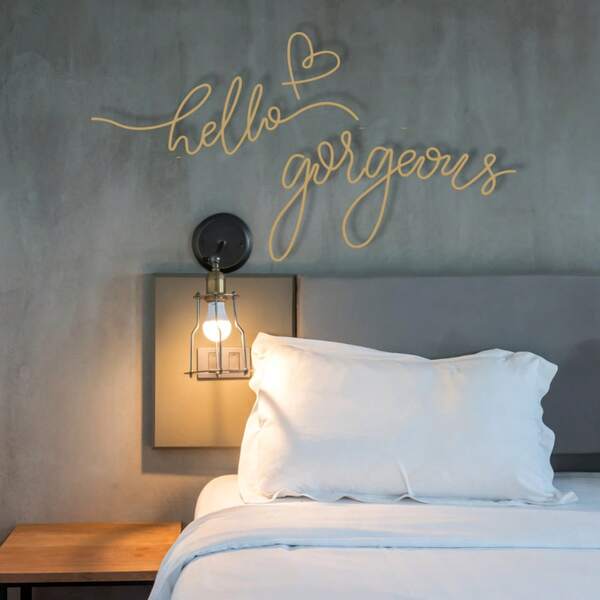 3 Stücke "Hello Gorgeous" Metallwanddekoration, minimalistische Metalldekoration, "Hello Gorgeous" dekorativer Schriftzug, schwarze Wandkunst, geeignet für Wohnzimmer, Büro, Schlafzimmer, Hotel, Heimdekoration, perfektes Geburtstagsgeschenk für Mutter, Hochzeitsjubiläum, Einweihungsgeschenk, Valentinstag Geschenk für sie, Freundin