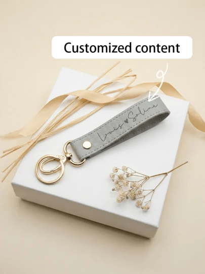 1 pieza Llavero de cuero de PU personalizado para recuerdo de boda con diseño de pulsera personalizada, letra/logotipo personalizable, material de cuero de PU, unisex, llavero de coche práctico y llavero portátil diario. Combina estética y funcionalidad, recuerdo de boda o regalo para damas de honor, compacto y fácil de almacenar, permite que los seres queridos atesoren los recuerdos de la boda