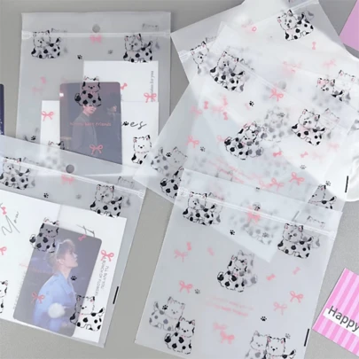 100个透明节日礼品包装袋，珠宝配饰礼品袋，可爱卡通高端自封袋，蝴蝶结和小狗图案礼品包装袋，适用于节日和生日礼品包装、日常收纳袋和塑料自封袋。