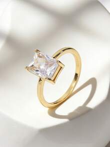 Charm-In 18K镀金祖母绿切割锆石戒指，简约单钻订婚戒指，适合婚礼及日常佩戴，低过敏性珠宝，送给她的礼物 - 金色 - 查看 2
