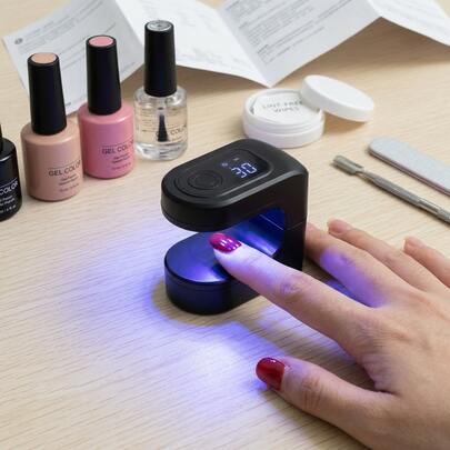 1 极简迷你 UV LED 美甲灯，便携式单指美甲烘干机，带 LCD 数字显示屏和定时器，USB 可充电 DIY 美甲美睫工具，适用于凝胶抛光，是居家和旅行独立操作的完美伴侣（黑色/白色/紫色）