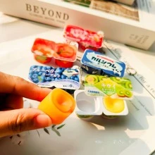 1 chiếc bánh sữa chua mềm mại, đàn hồi, giống thật, hàng mới về năm 2026, thích hợp cho các bữa tiệc, sinh nhật, lễ Phục sinh, lễ tốt nghiệp, làm quà tặng, tiệc hè. - Nhiều màu - Xem 1