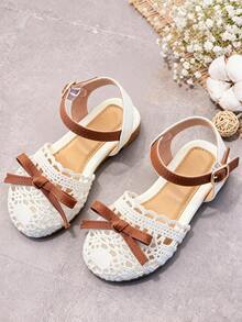 1 Pair Children's Sandals, Summer White Woven Breathable Girls' Sandals, Princess Shoes, Double Strap Metal Buckle Versatile Kids' Sandals, Suitable For Banquets, Gatherings, Parties, Weddings, Vacations - White - View 3