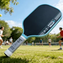 Pala de Pickleball de Edición Limitada Multicolor, Cara de Fibra de Carbono, Combina Potencia, Efecto y Control. Núcleo de Fusión Dinámica, Pala de Pickleball Profesional Diseñada para Jugadores Agresivos. - Azul - Ver 5
