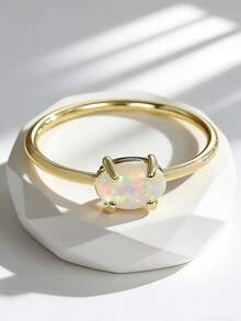 Charm-In 精致镀金椭圆形蛋白石戒指，纤细的蛋白石单钻首饰，非常适合与其他戒指叠戴。 - 金色 - 查看 1
