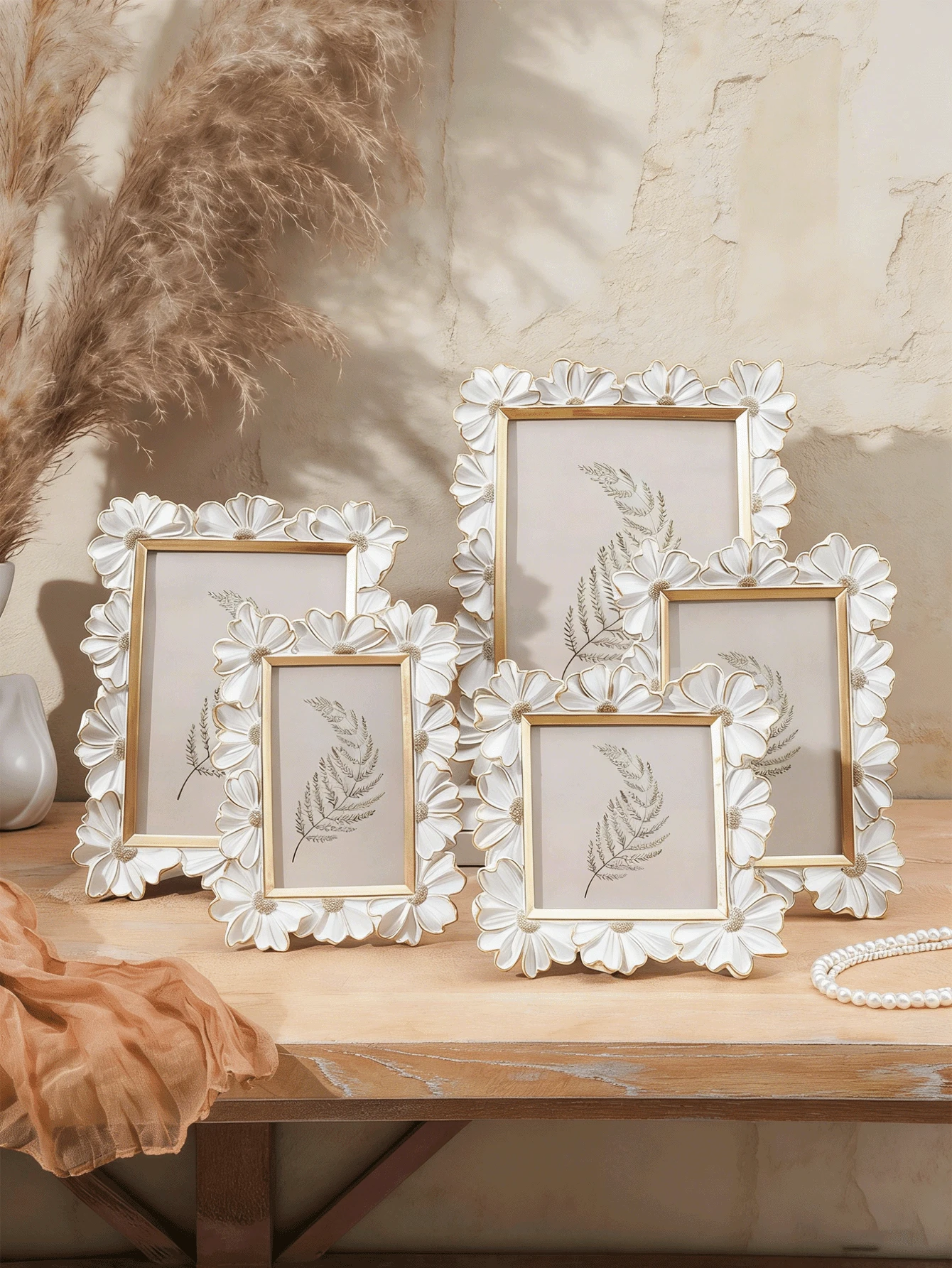 1pc White Resin Photo Frame With Gold Trim, 3D Daisy Flower Decor Picture Frame, Square Tabletop Display, Horizontal Or Vertical, Suitable For Home Decor And Photography Props