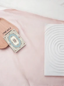 مرآة مكياج محمولة قابلة للطي، تكبير 2X، مرآة يدوية مدمجة بنمط بوهيمي فريد، جلد PU متين، تصميم قابل للطي للحمل السهل، غطاء قابل للانقلاب 180 درجة، إكسسوار عصري، هدية رائعة للنساء - متعدد الألوان - مشاهدة 12