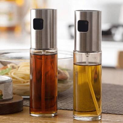 1 chai xịt dầu bằng thủy tinh, chai xịt dầu phun sương áp lực dùng trong gia đình, chai xịt nước sốt, giấm, gia vị dùng trong nhà bếp để nấu ăn và nướng BBQ.