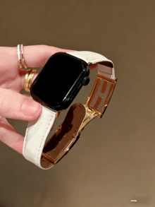Couro Sintético de Microfibra | Couro Preto Brilhante e Decoração em Metal Dourado Compatível com Pulseira de com Ajuste Livremente Ajustável | Design de Fivela Preta Brilhante e Metal Dourado, Compatível com Apple Watch Ultra/SE/Série 11/10/9/8/7/6/5/4/3/2/1 | Serve para 38mm 40mm 41mm 42mm 44mm 45mm 46mm 49mm - platina - Visão 3