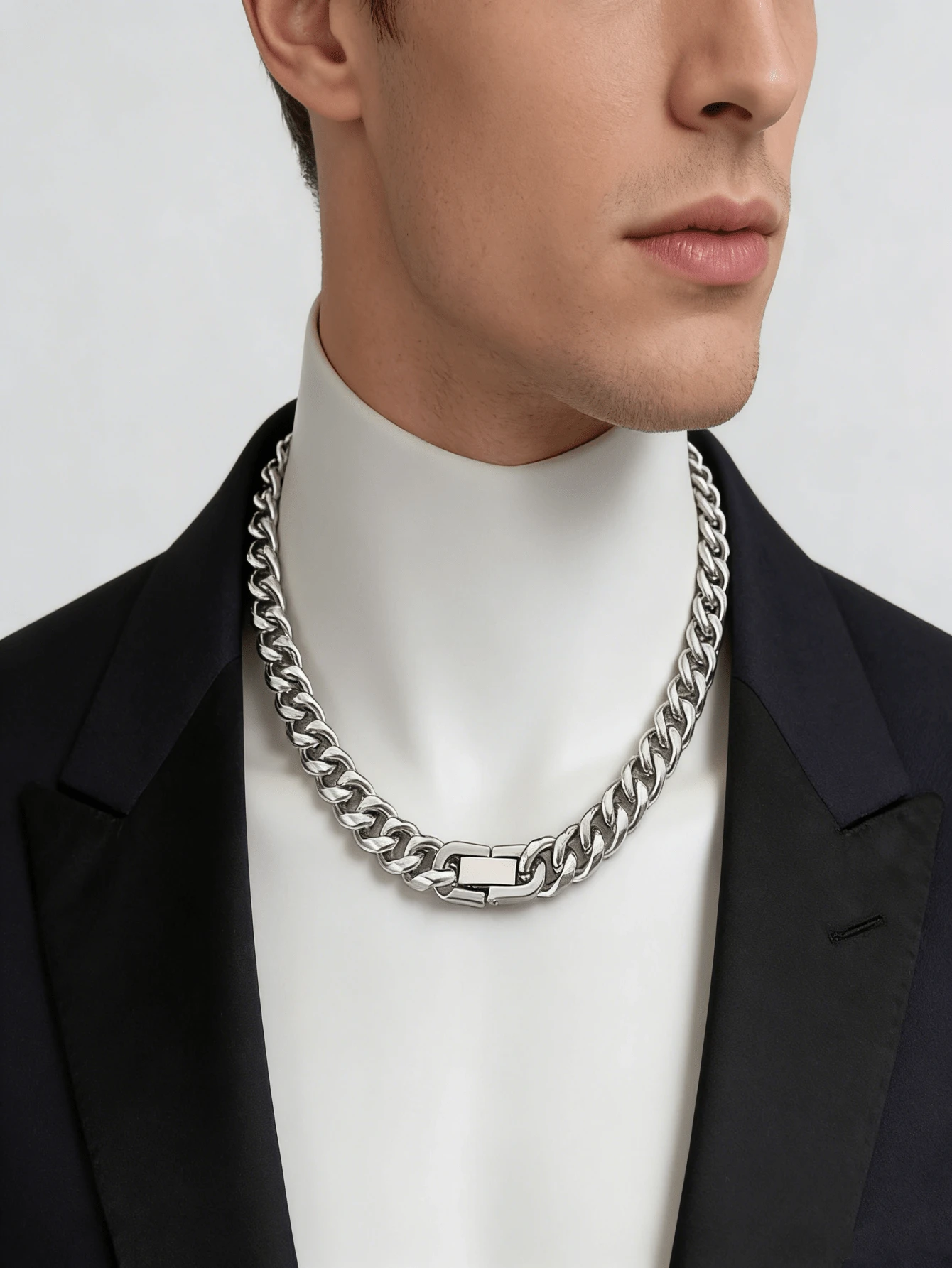 Collar de eslabón cubano de acero de titanio, collar versátil tipo gargantilla para hombres - Plateado - Ver 1